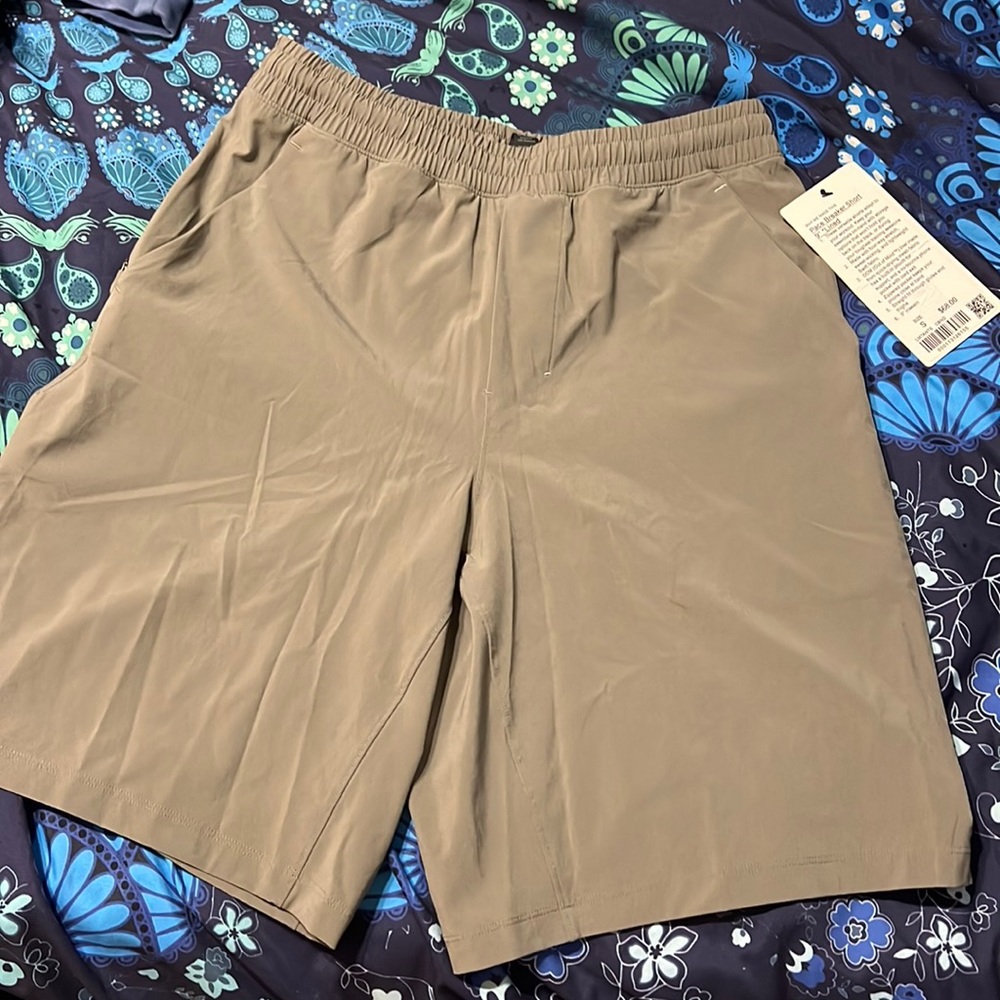 Mens Lululemon pace breaker short